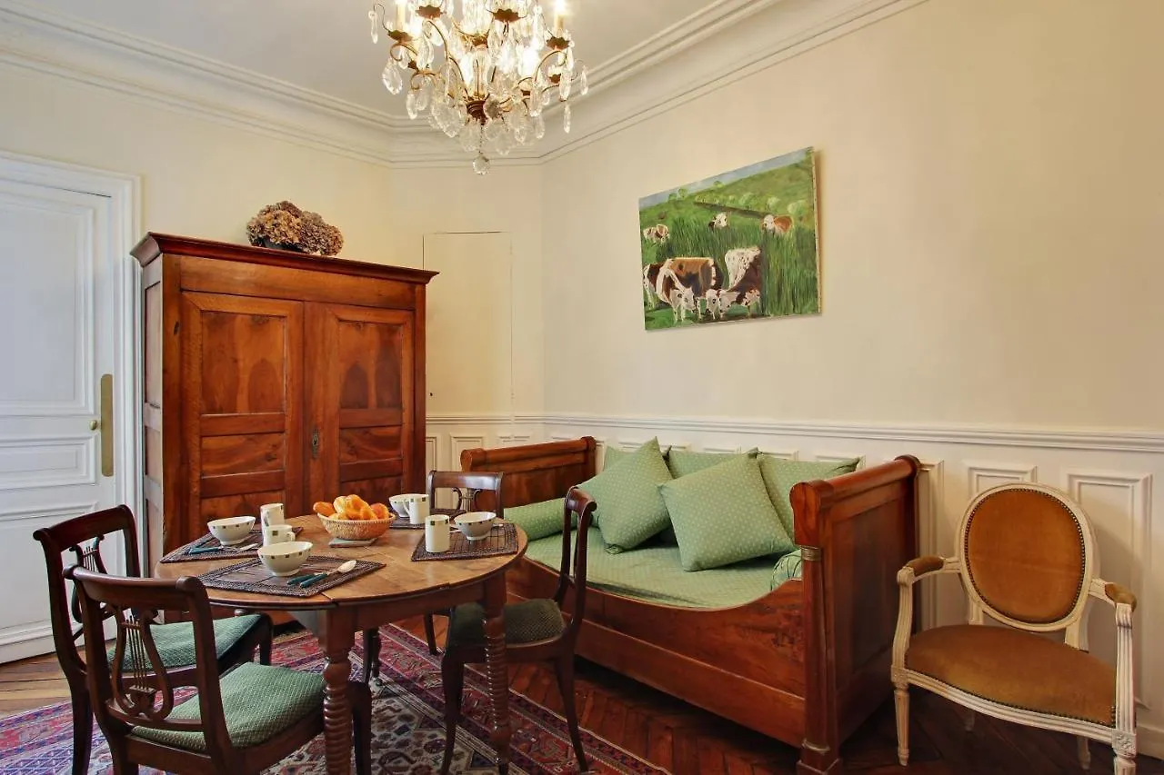 210176 - Comfortable For 6 People In The Heart Of The Grands Boulevards * パリ