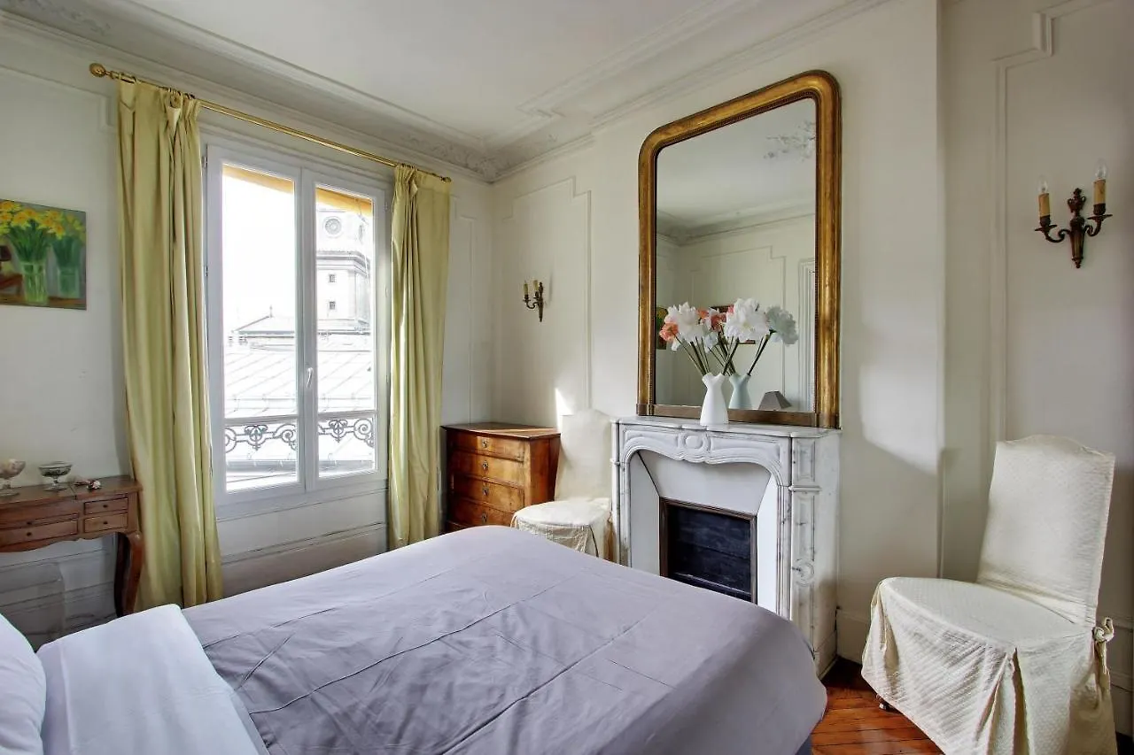 Апартаменты 210176 - Comfortable For 6 People In The Heart Of The Grands Boulevards